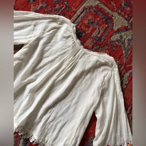 Velvet Graham & Spencer Cream Floral Embroidered Jeslyn Blouse - Picture 6 of 11